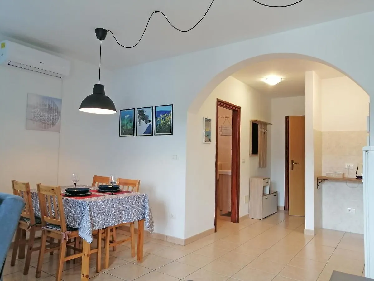 Apartment Layla - Intermezzo With Sea View In Center Of Rabac 0*,