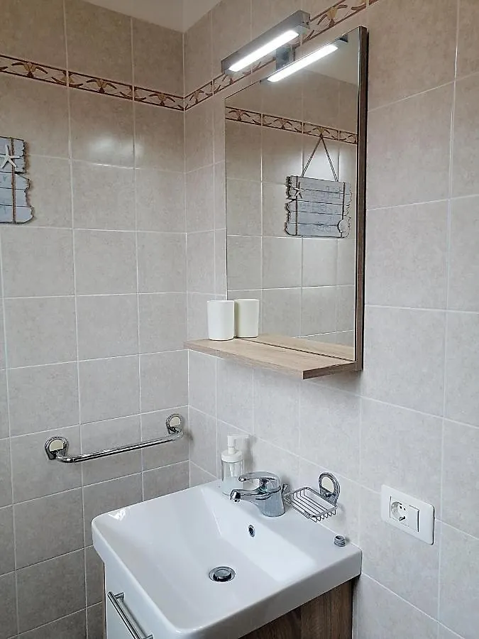 Apartment Layla - Intermezzo With Sea View In Center Of Rabac Croatia