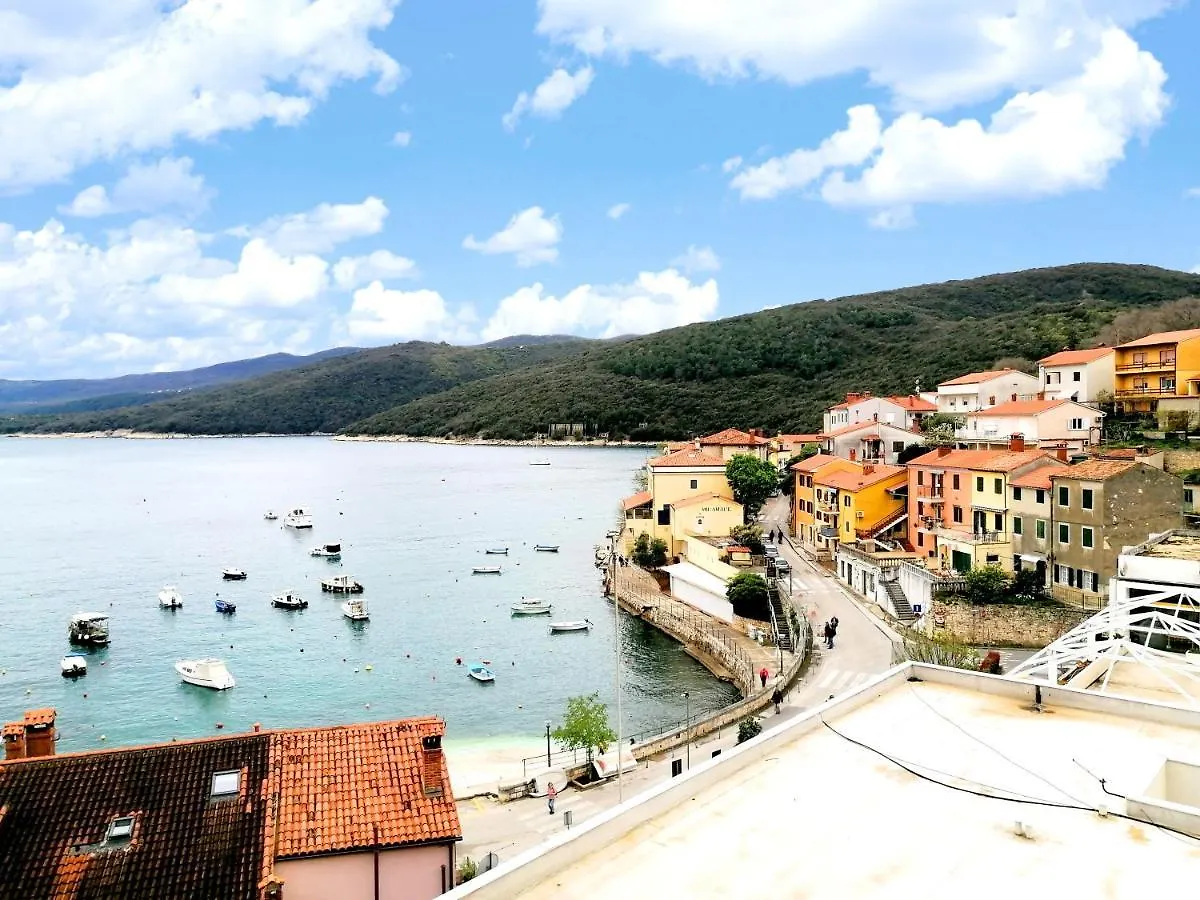 Apartment Layla - Intermezzo With Sea View In Center Of Rabac