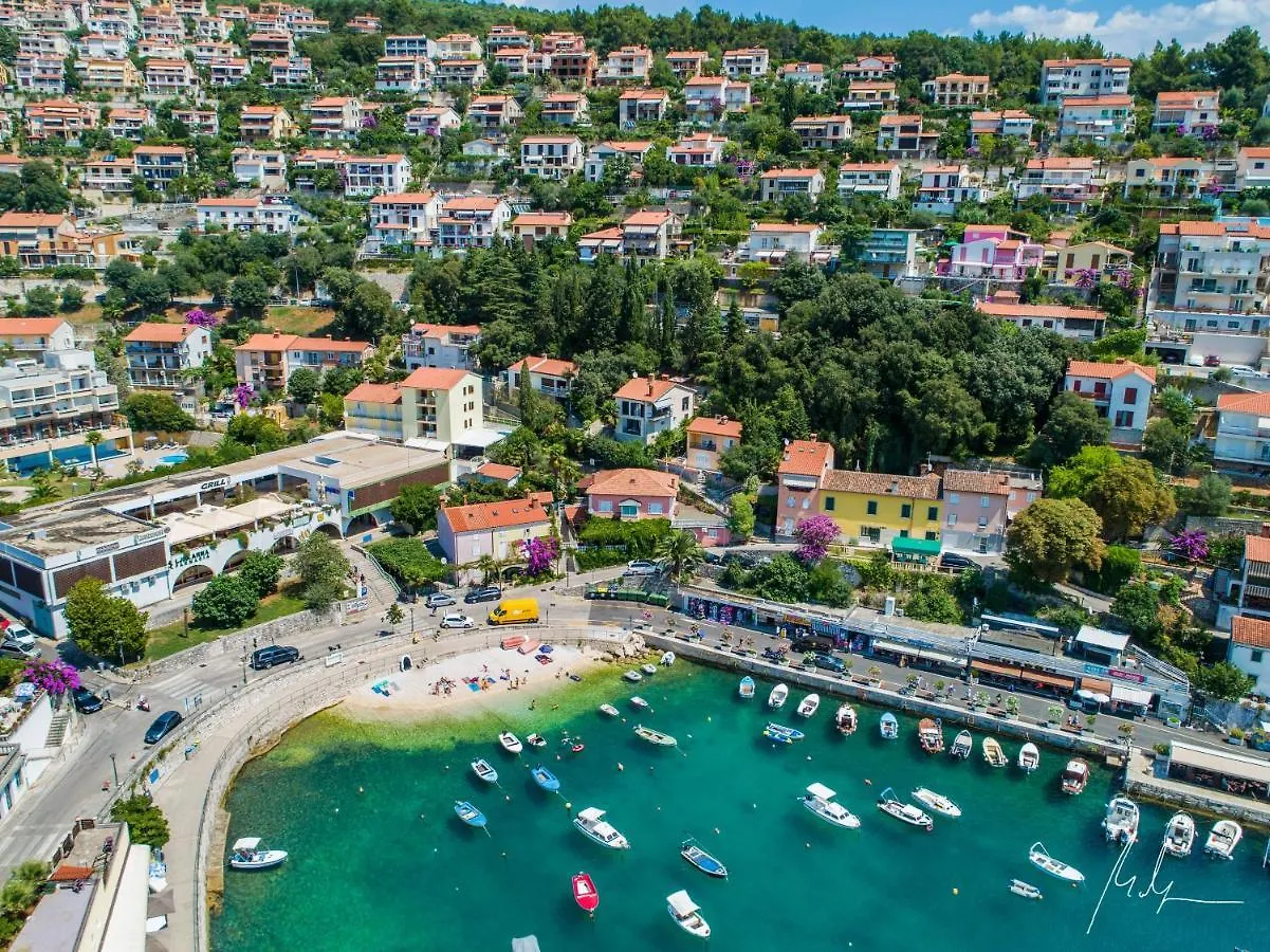 Apartment Layla - Intermezzo With Sea View In Center Of Rabac
